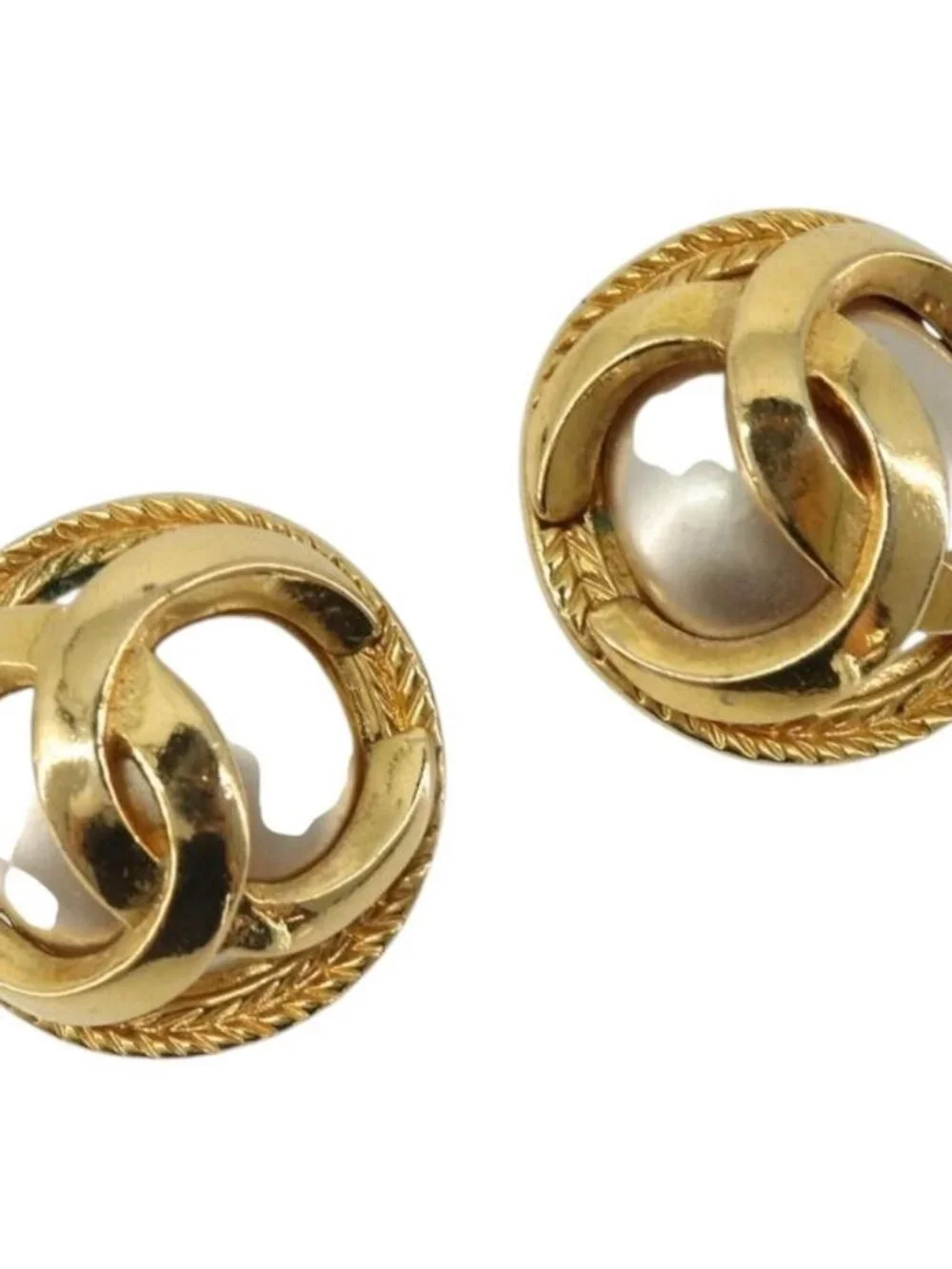 CHANEL Earring metal Gold Tone CC Auth 185222V